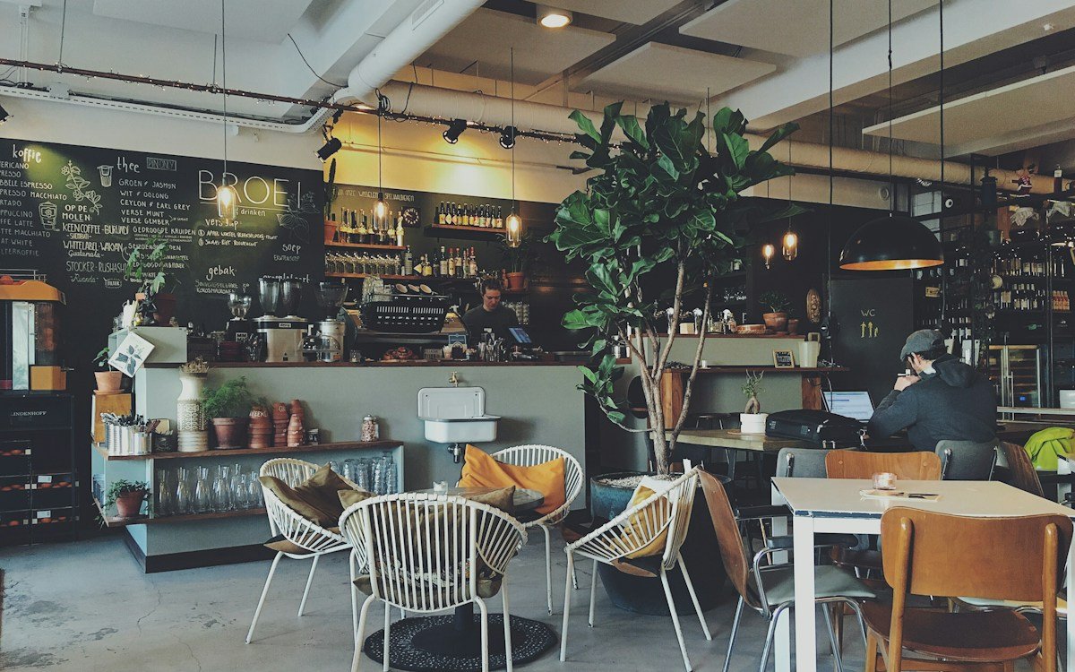 Gitana Cafe sunlit veranda in Hermosa Beach